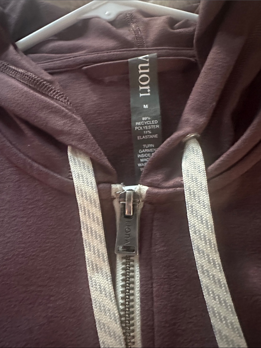 Women’s Vuori Halo Maroon Zip-Up Hoodie Jacket - NWOT medium - Picture 4 of 9